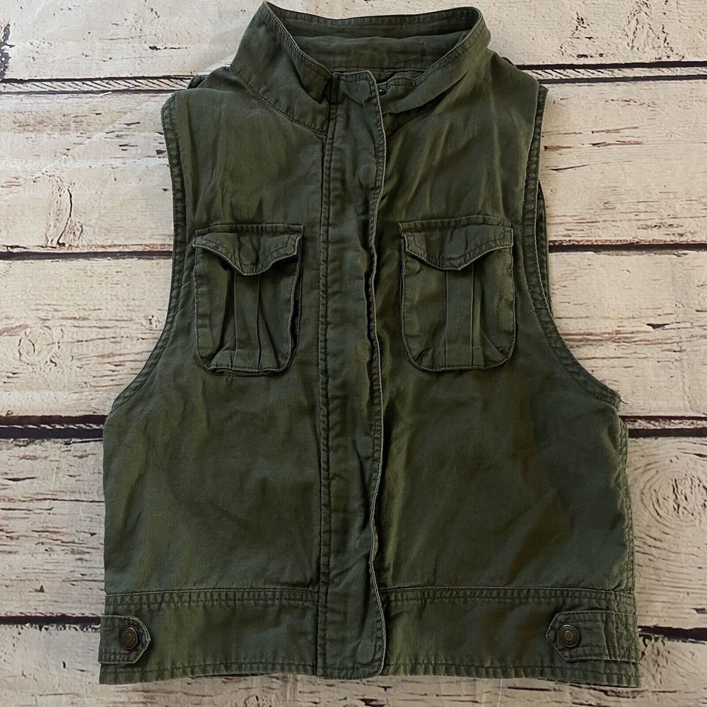 Aeropostale Olive Green Vest Size Medium Full Zip Snap Pockets Tribal